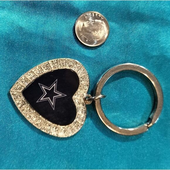 Dallas Cowboy heart keychain - Picture 2 of 7